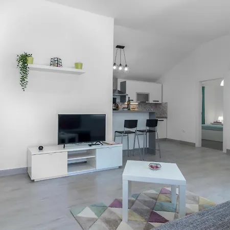 Vikendica 2 Bedroom Cozy In Bakarac
