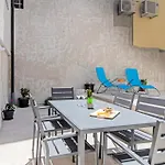 2 Bedroom Cozy In *