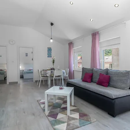 2 Bedroom Cozy In Ferienhaus