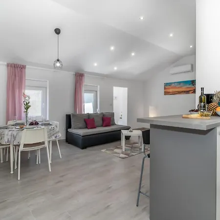 2 Bedroom Cozy In Ferienhaus *